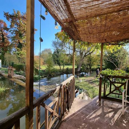 Вилла La Roulotte Du Moulin De Palet Bauge-en-Anjou Экстерьер фото